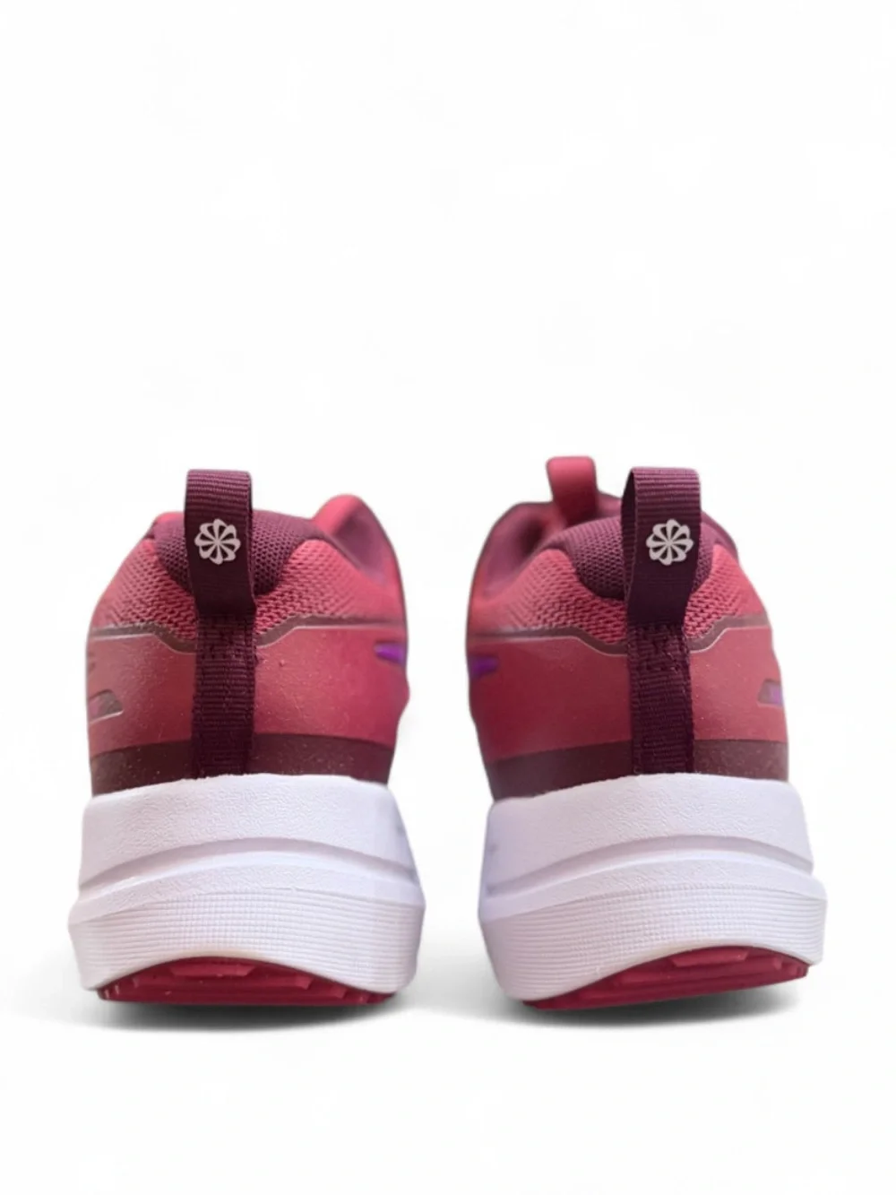 Nike Cosmic Runner Shoes ‘Beet Bordeaux’ Size US 7 Youth/ Women’s 8.5 (NEW)